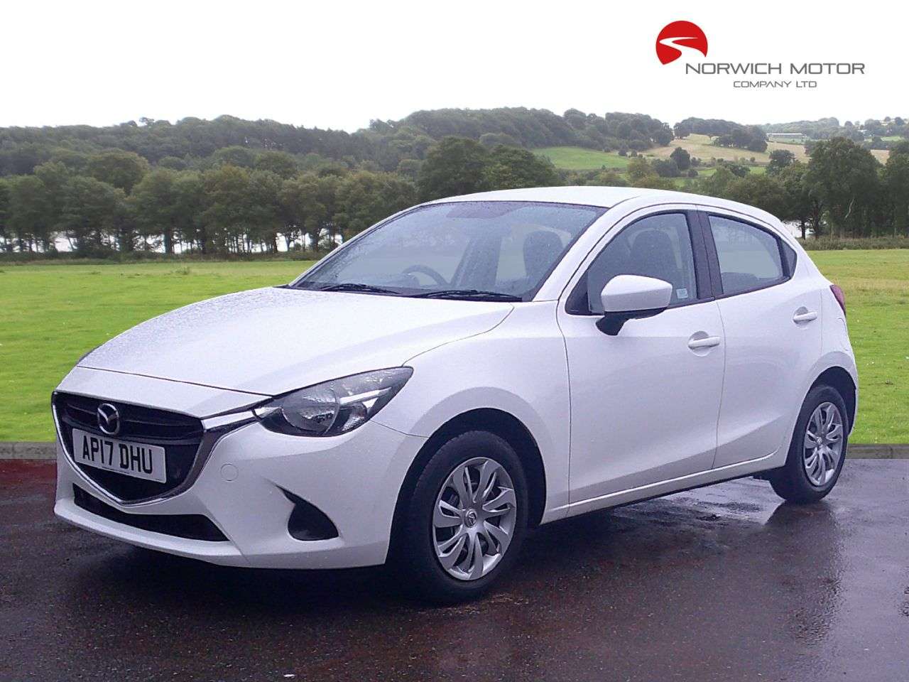 A 2017 MAZDA MAZDA2 1.5 SKYACTIV-G SE Hatchback 5dr Petrol Manual Euro 6 (s/s) (75 ps) A 2017 MAZDA MAZDA2 1.5 SKYACTIV-G SE Hatchback 5dr Petrol Manual Euro 6 (s/s) (75 ps)