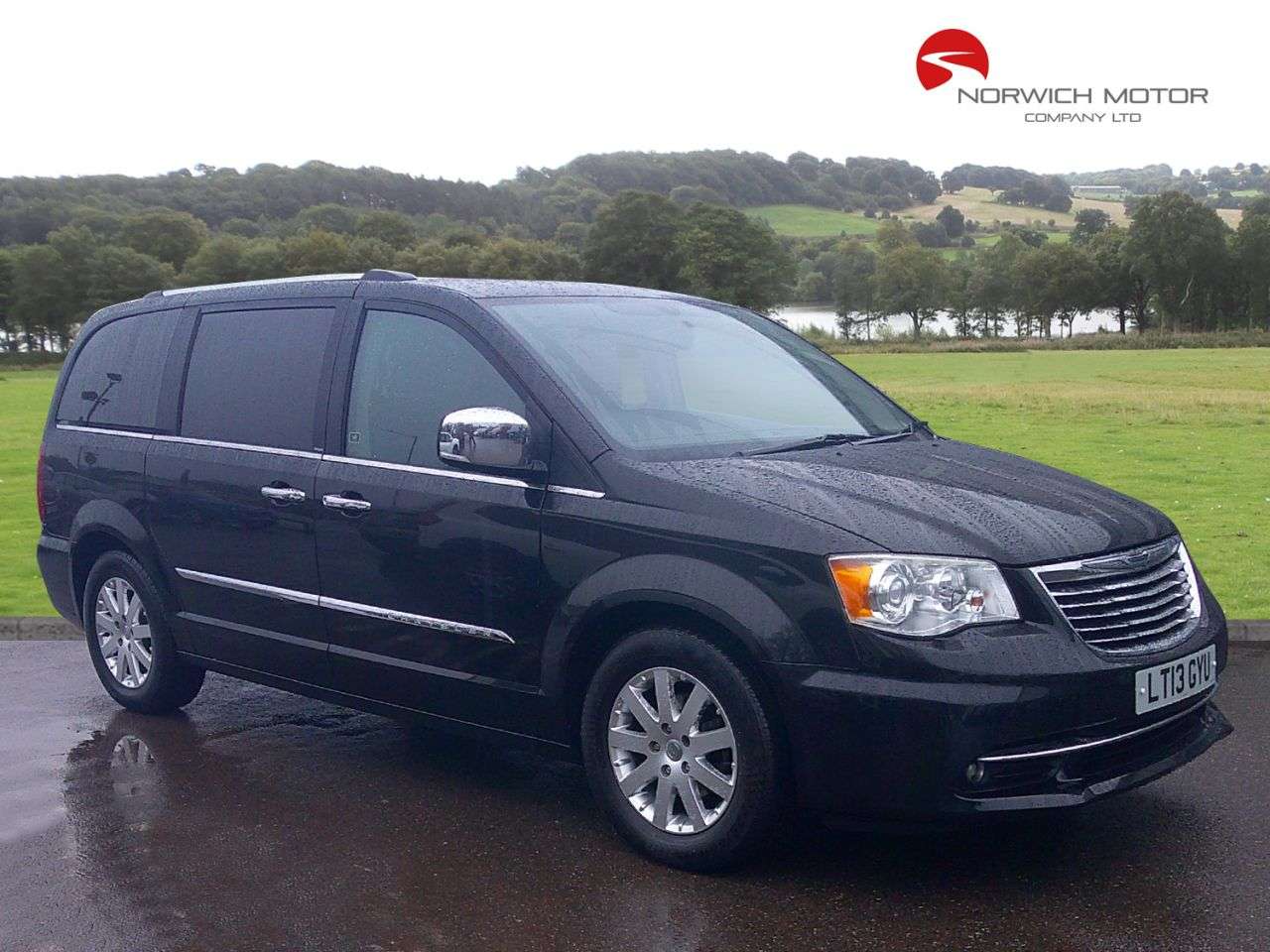 A 2013 CHRYSLER GRAND VOYAGER 2.8 CRD Limited MPV 5dr Diesel Auto Euro 5 (178 bhp) Sat Nav, Reversing Cam A 2013 CHRYSLER GRAND VOYAGER 2.8 CRD Limited MPV 5dr Diesel Auto Euro 5 (178 bhp) Sat Nav, Reversing Cam