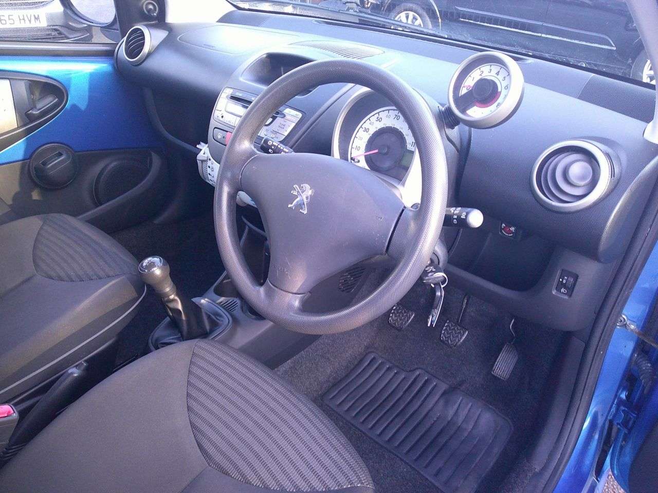 2014 PEUGEOT 107 2014 PEUGEOT 107