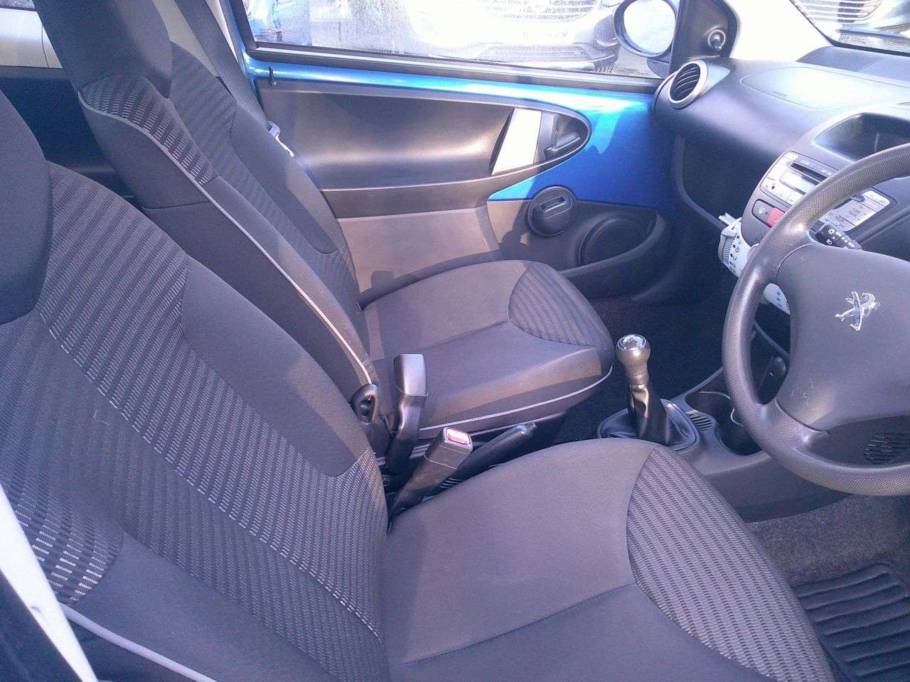 2014 PEUGEOT 107 2014 PEUGEOT 107