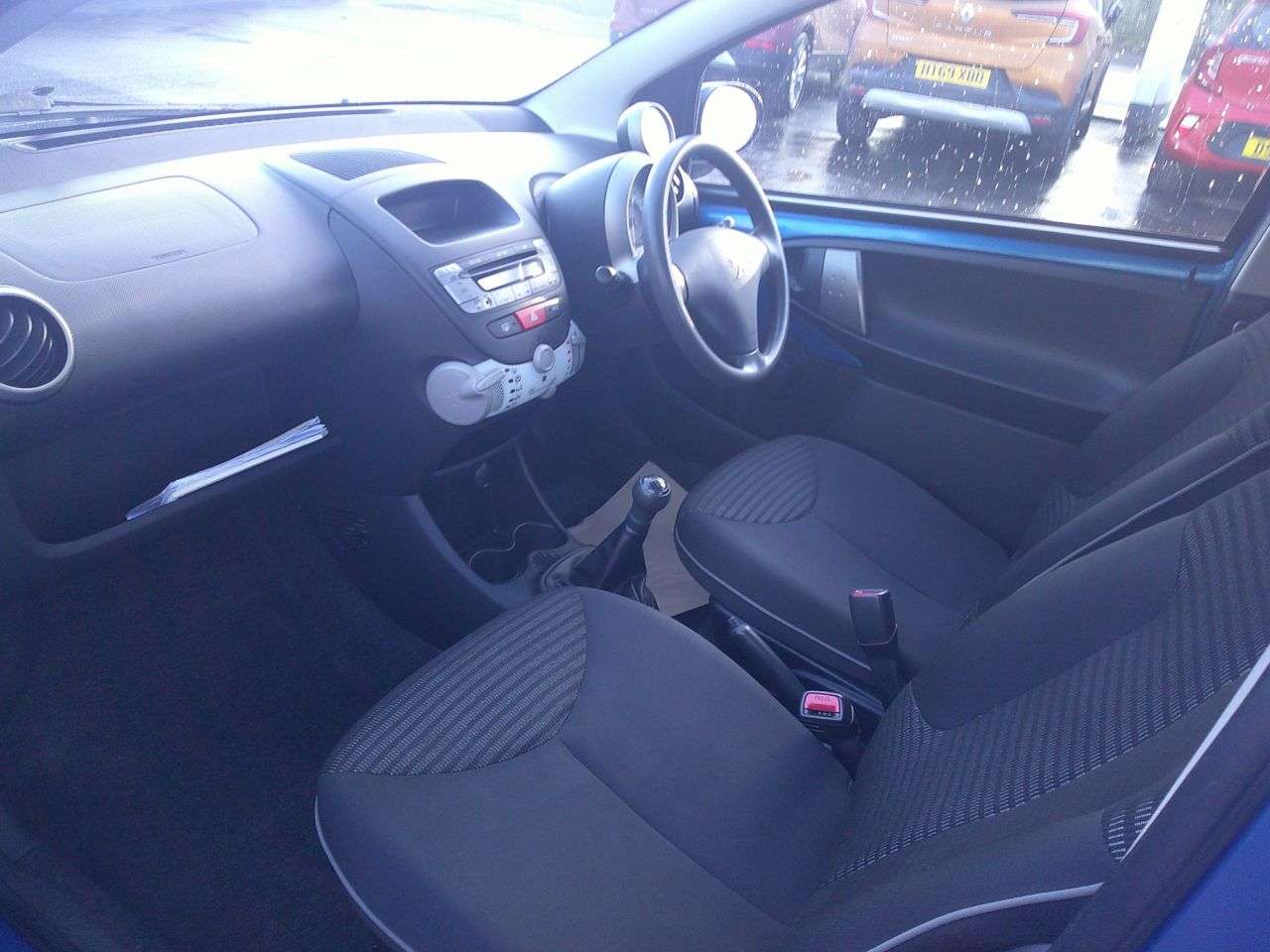 2014 PEUGEOT 107 2014 PEUGEOT 107