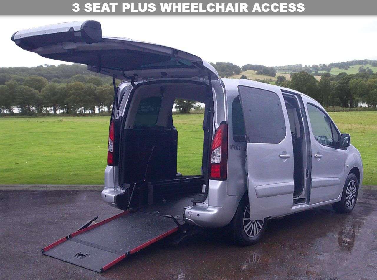 A 2018 PEUGEOT PARTNER 1.6L 5d AUTO 100 BHP Automatic A 2018 PEUGEOT PARTNER 1.6L 5d AUTO 100 BHP Automatic