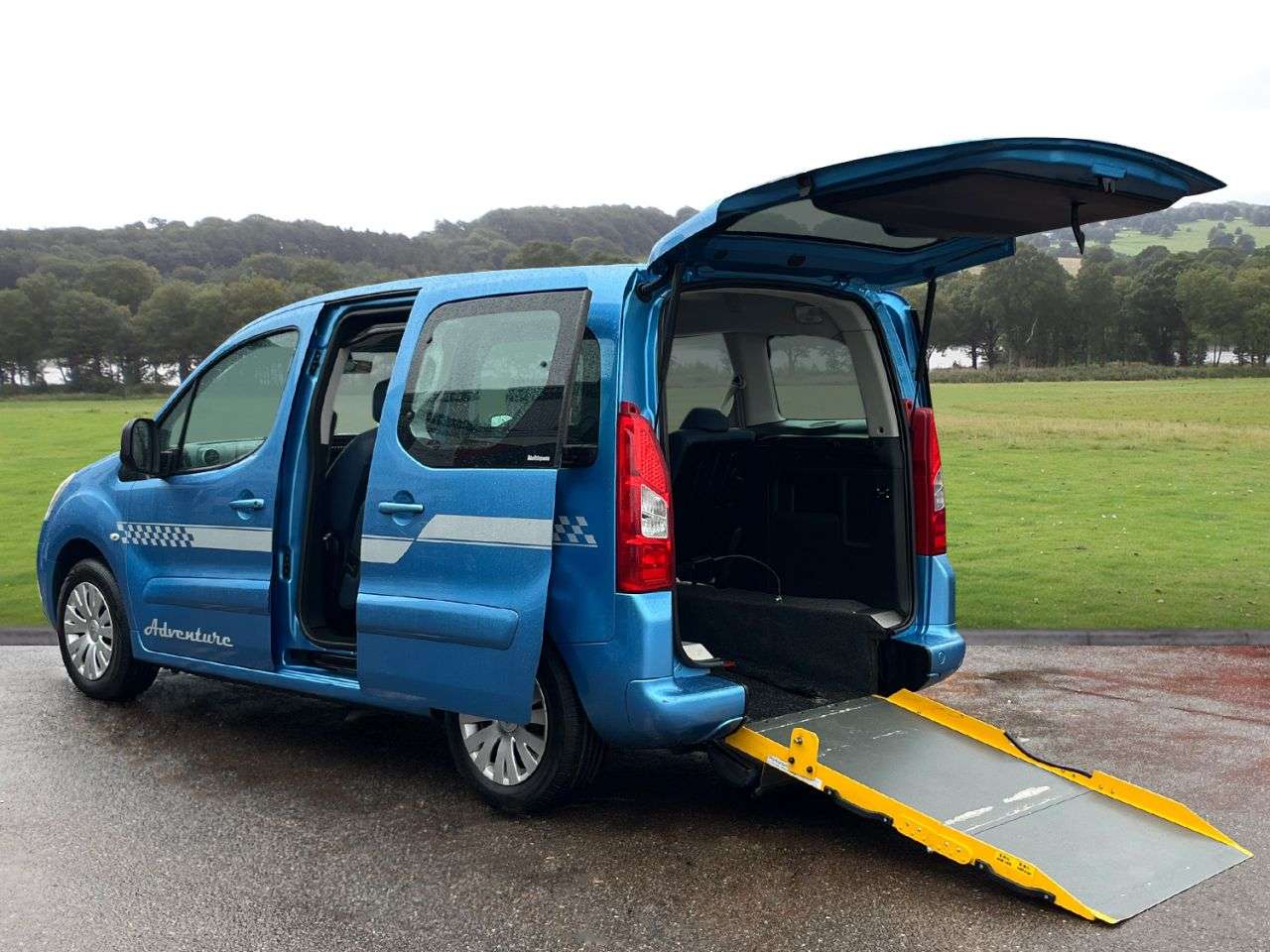 A 2012 CITROEN BERLINGO 1.6 HDi VTR Multispace MPV 5dr Diesel Manual Euro 5 (90 ps) Low mileage A 2012 CITROEN BERLINGO 1.6 HDi VTR Multispace MPV 5dr Diesel Manual Euro 5 (90 ps) Low mileage