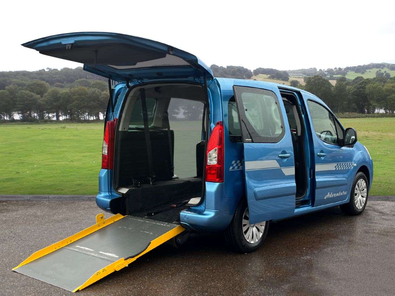 A 2012 CITROEN BERLINGO 1.6 HDi VTR Multispace MPV 5dr Diesel Manual Euro 5 (90 ps) Low mileage A 2012 CITROEN BERLINGO 1.6 HDi VTR Multispace MPV 5dr Diesel Manual Euro 5 (90 ps) Low mileage