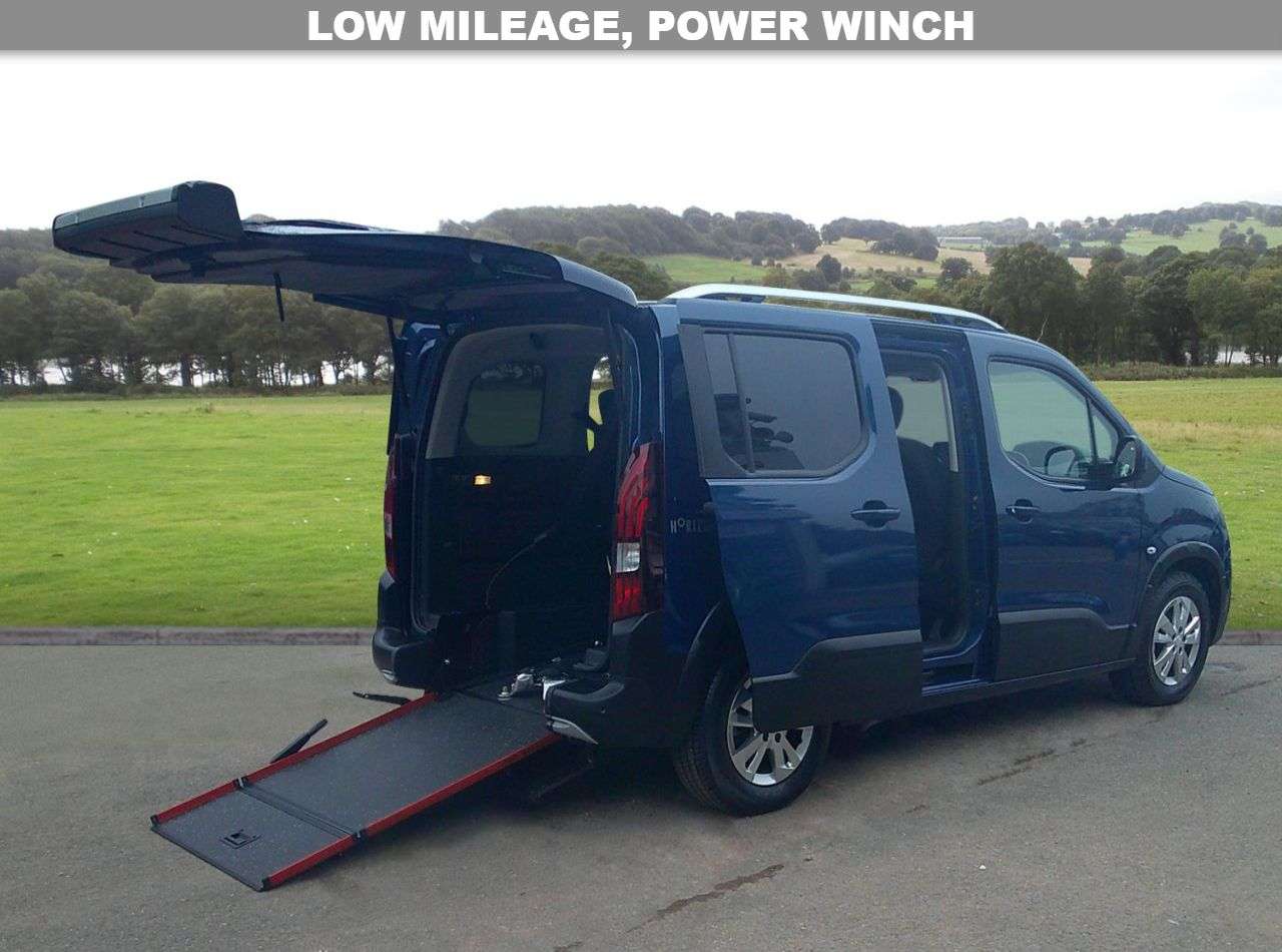 A 2020 PEUGEOT RIFTER 1.5 BlueHDi Allure Standard MPV 5dr Diesel Manual Euro 6 (s/s) (100 ps) Low A 2020 PEUGEOT RIFTER 1.5 BlueHDi Allure Standard MPV 5dr Diesel Manual Euro 6 (s/s) (100 ps) Low