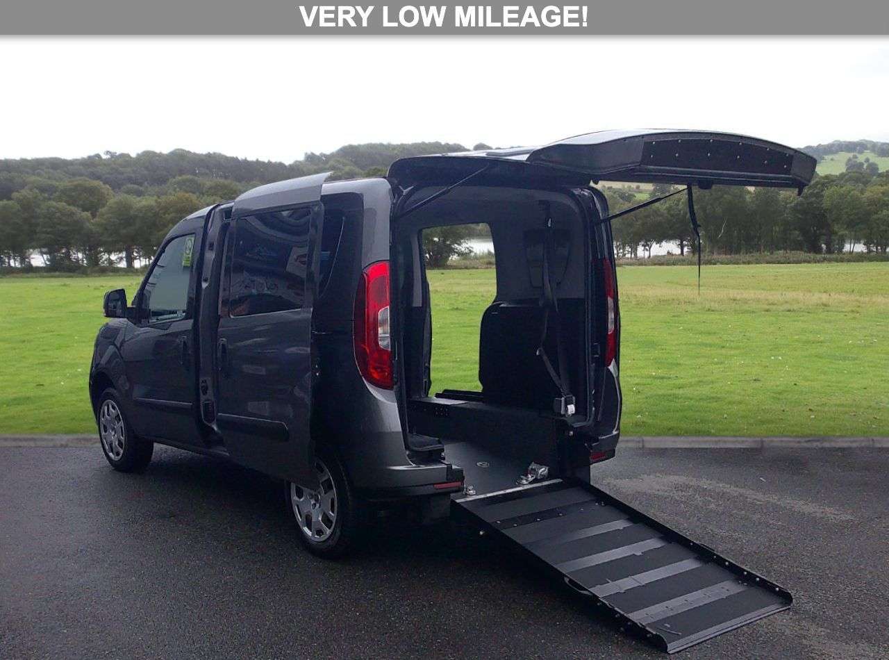 A 2018 FIAT DOBLO 1.4 Easy MPV 5dr Petrol Manual Euro 6 (s/s) (95 bhp) Low mileage A 2018 FIAT DOBLO 1.4 Easy MPV 5dr Petrol Manual Euro 6 (s/s) (95 bhp) Low mileage