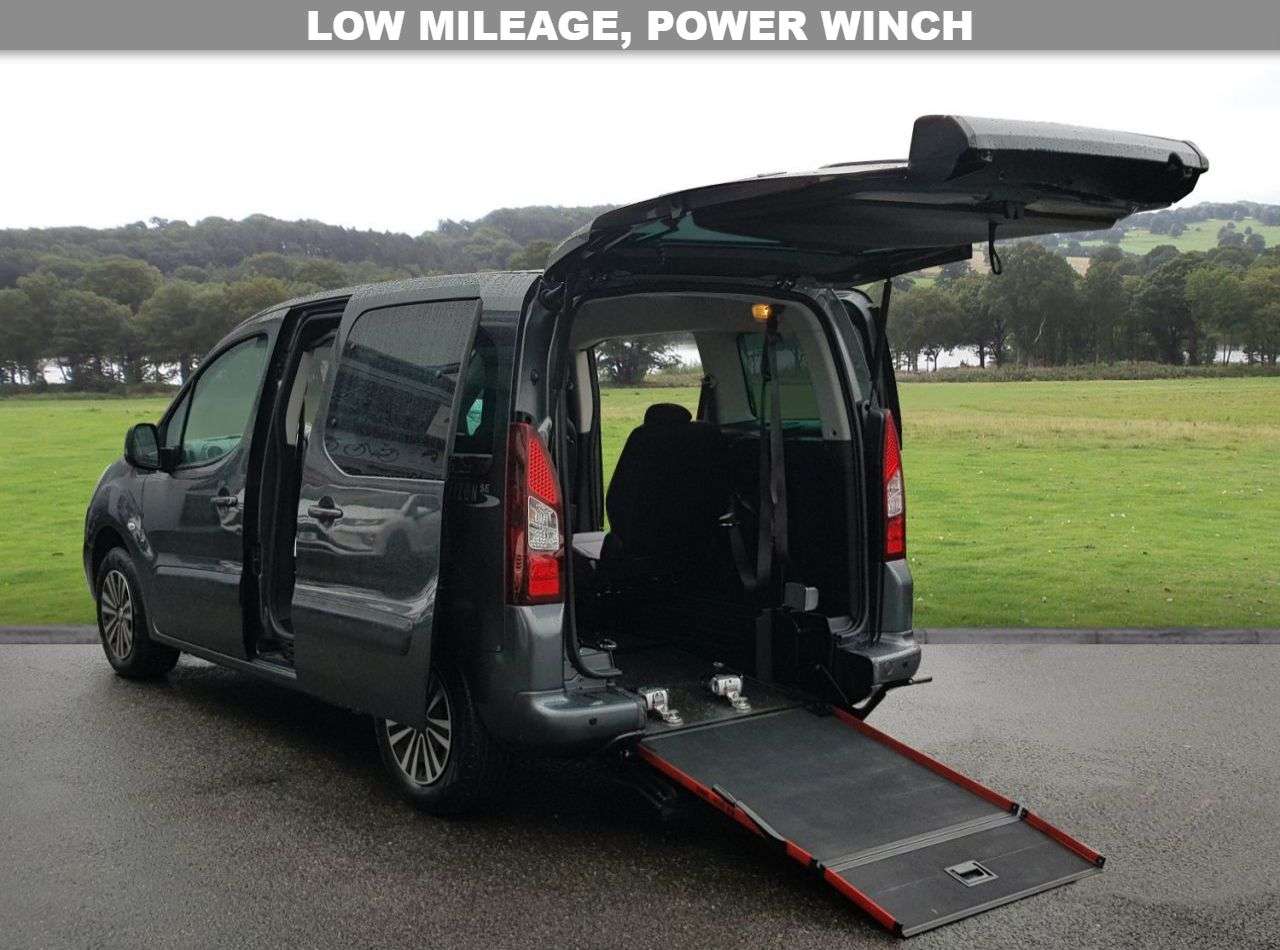 A 2016 PEUGEOT PARTNER TEPEE 1.6 BlueHDi Allure MPV 5dr Diesel ETG Euro 6 (s/s) (100 ps) Automatic A 2016 PEUGEOT PARTNER TEPEE 1.6 BlueHDi Allure MPV 5dr Diesel ETG Euro 6 (s/s) (100 ps) Automatic