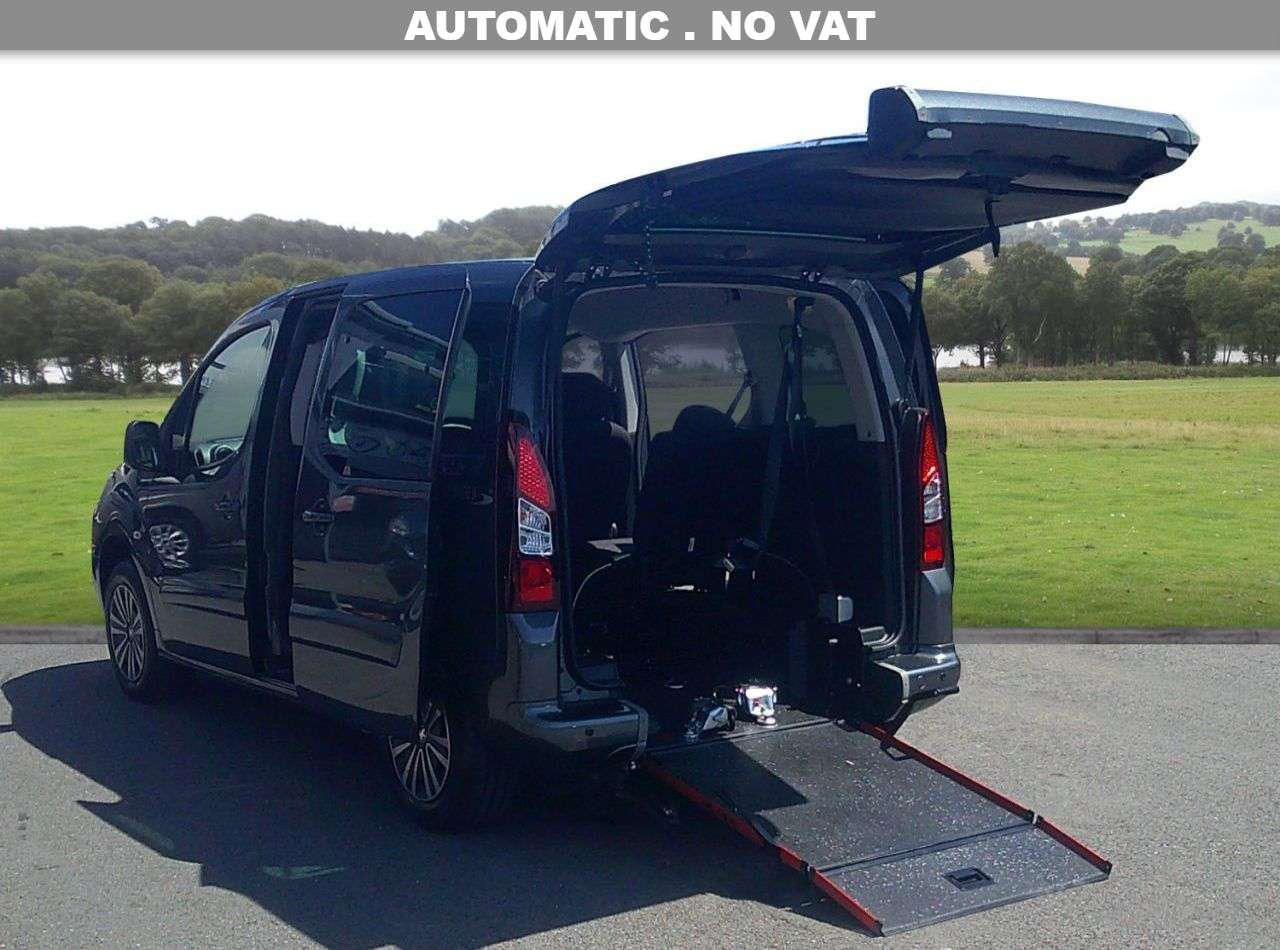 A 2018 PEUGEOT PARTNER TEPEE 1.6 BlueHDi Allure MPV 5dr Diesel ETG Euro 6 (s/s) (100 ps) Automatic A 2018 PEUGEOT PARTNER TEPEE 1.6 BlueHDi Allure MPV 5dr Diesel ETG Euro 6 (s/s) (100 ps) Automatic