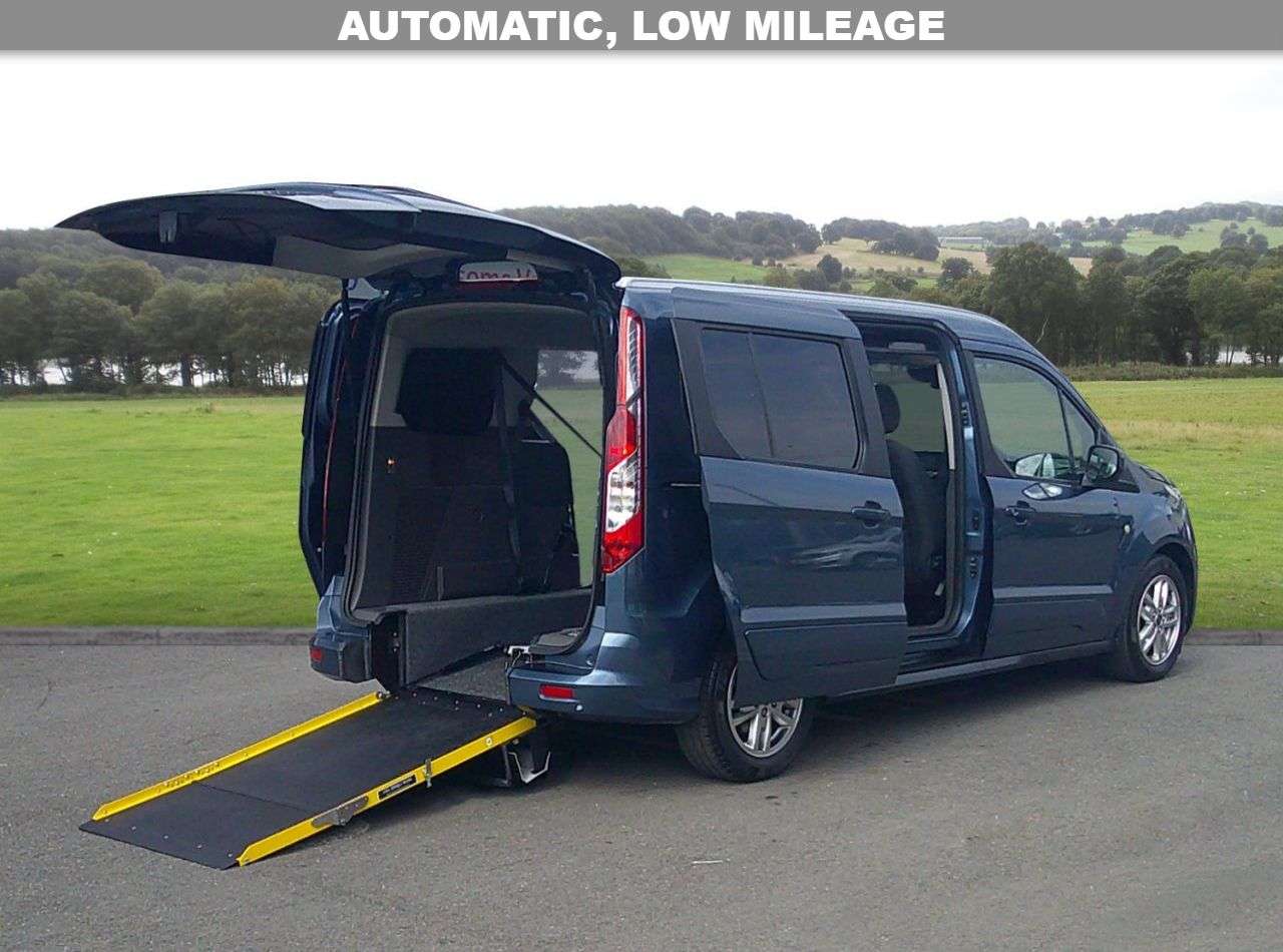 A 2020 FORD GRAND TOURNEO CONNECT 1.5 EcoBlue Titanium MPV 5dr Diesel Auto Euro 6 (s/s) (120 ps) 3 SEATS PLUS A 2020 FORD GRAND TOURNEO CONNECT 1.5 EcoBlue Titanium MPV 5dr Diesel Auto Euro 6 (s/s) (120 ps) 3 SEATS PLUS