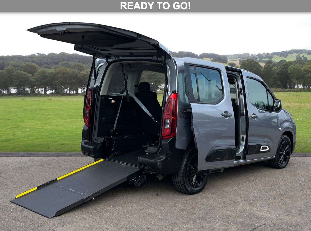 A 2020 CITROEN BERLINGO 1.5 BlueHDi Flair M MPV 5dr Diesel Manual Euro 6 (s/s) (100 ps) Low mileage A 2020 CITROEN BERLINGO 1.5 BlueHDi Flair M MPV 5dr Diesel Manual Euro 6 (s/s) (100 ps) Low mileage
