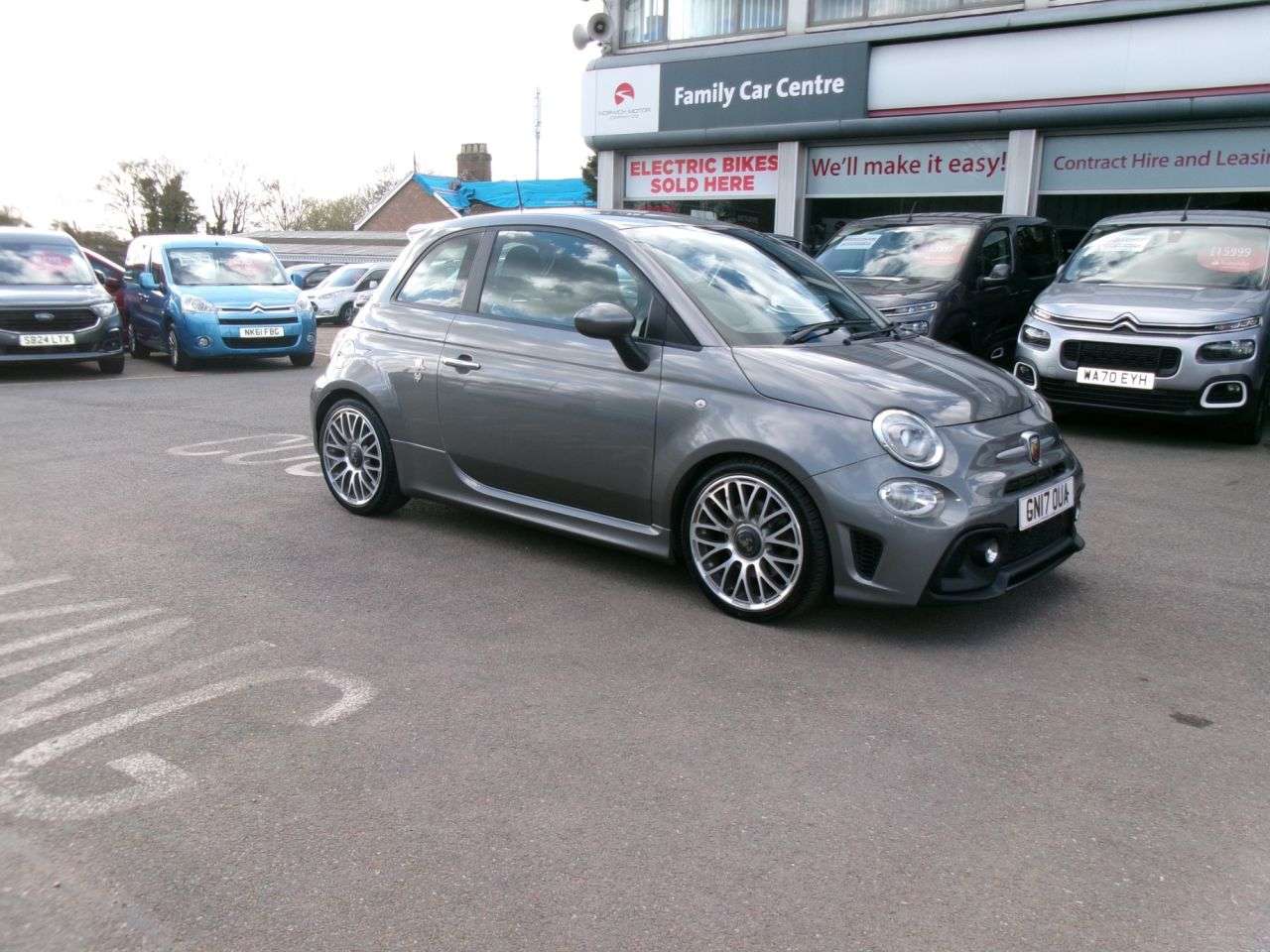 A 2017 ABARTH 595 1.4 T-Jet Hatchback 3dr Petrol Manual Euro 6 (145 ps) SAT NAV A 2017 ABARTH 595 1.4 T-Jet Hatchback 3dr Petrol Manual Euro 6 (145 ps) SAT NAV