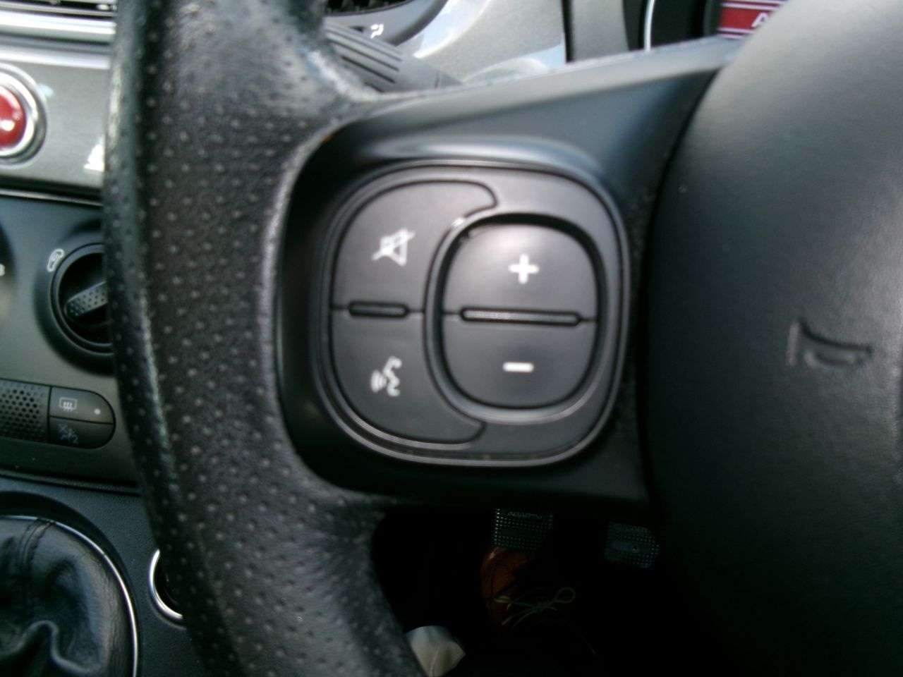 2017 ABARTH 595 2017 ABARTH 595