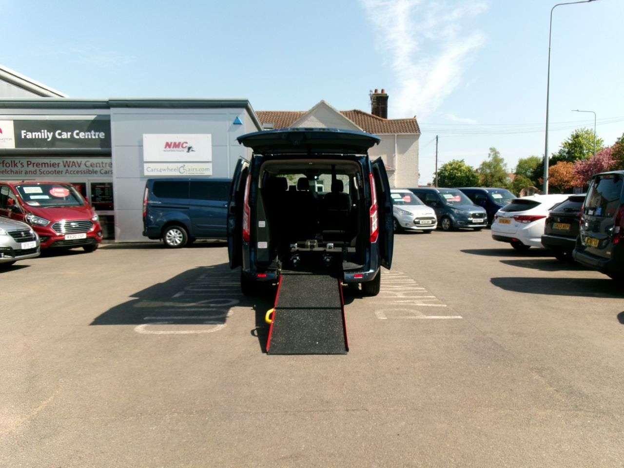 A 2019 FORD TOURNEO CUSTOM 2.0 320 EcoBlue Titanium A 2019 FORD TOURNEO CUSTOM 2.0 320 EcoBlue Titanium