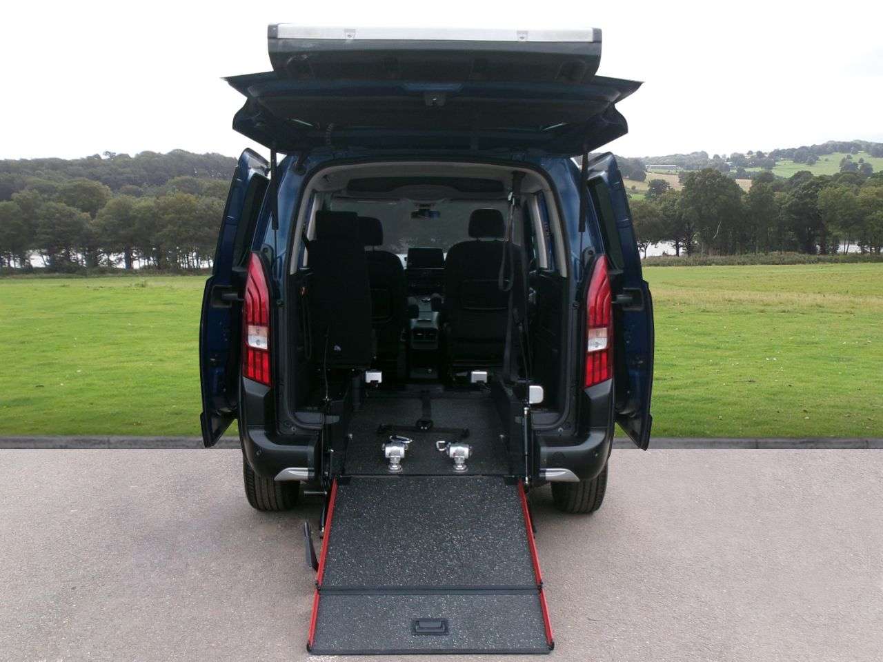 A 2021 PEUGEOT RIFTER 1.2 ready to go. available now A 2021 PEUGEOT RIFTER 1.2 ready to go. available now