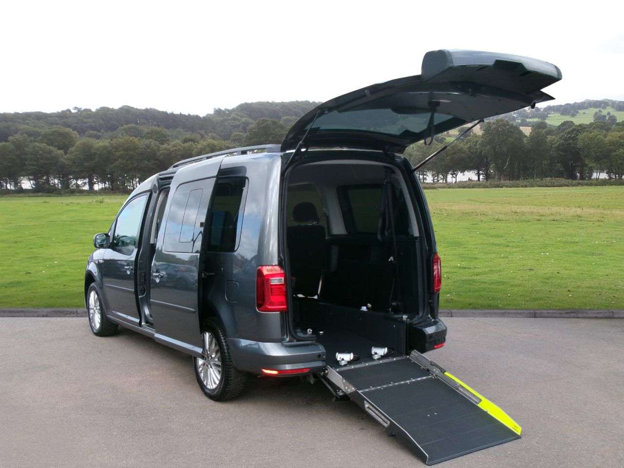 A 2020 VOLKSWAGEN CADDY MAXI LIFE 2.0 TDI MPV 5dr Diesel Manual Euro 6 (s/s) (102 ps) 5 seats plus wheelchair A 2020 VOLKSWAGEN CADDY MAXI LIFE 2.0 TDI MPV 5dr Diesel Manual Euro 6 (s/s) (102 ps) 5 seats plus wheelchair