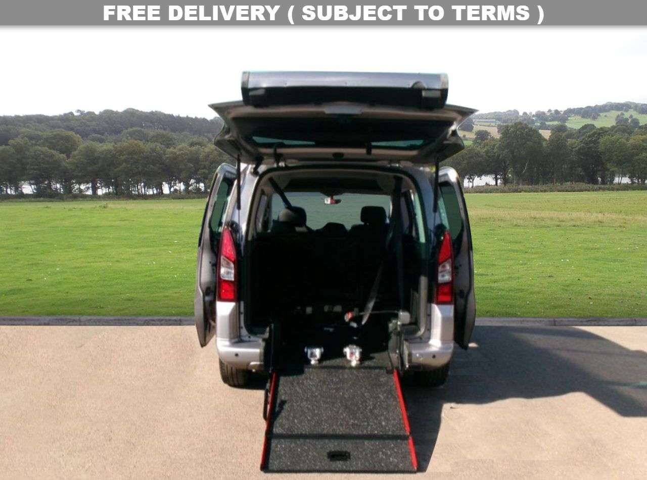 A 2019 PEUGEOT PARTNER 1.6L 5d 75 BHP Versatile seating. A 2019 PEUGEOT PARTNER 1.6L 5d 75 BHP Versatile seating.