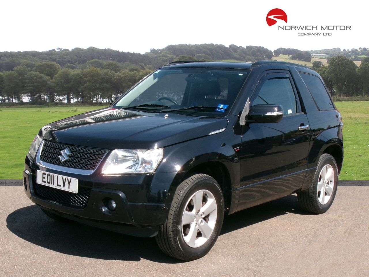 A 2011 SUZUKI GRAND VITARA 2.4 VVT SZ4 SUV 3dr Petrol Auto 4WD Euro 5 (169 ps) Sold with full MOT and A 2011 SUZUKI GRAND VITARA 2.4 VVT SZ4 SUV 3dr Petrol Auto 4WD Euro 5 (169 ps) Sold with full MOT and