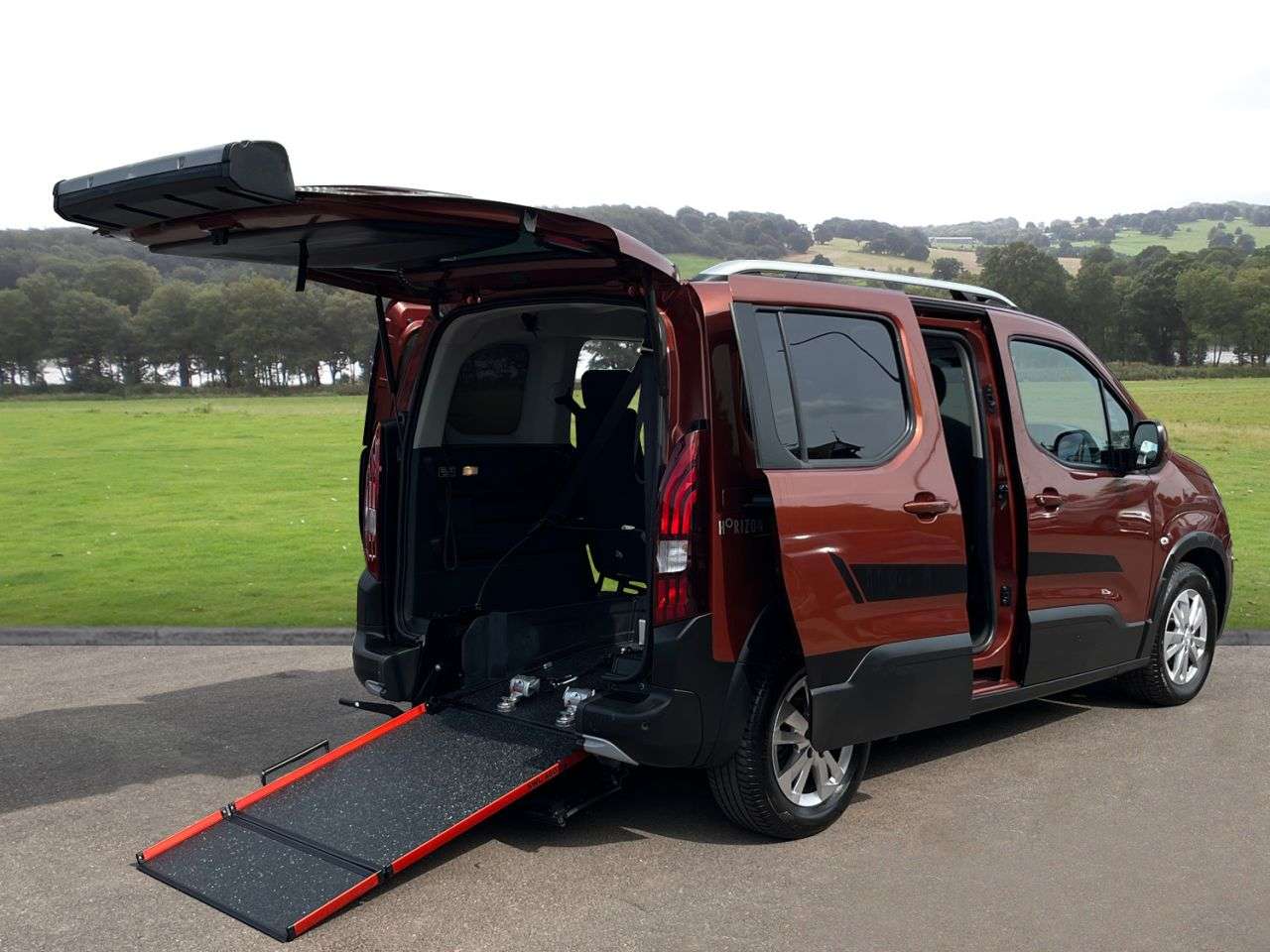 A 2019 PEUGEOT RIFTER 1.5 BlueHDi Allure Standard MPV 5dr Diesel Manual Euro 6 (100 ps) A 2019 PEUGEOT RIFTER 1.5 BlueHDi Allure Standard MPV 5dr Diesel Manual Euro 6 (100 ps)