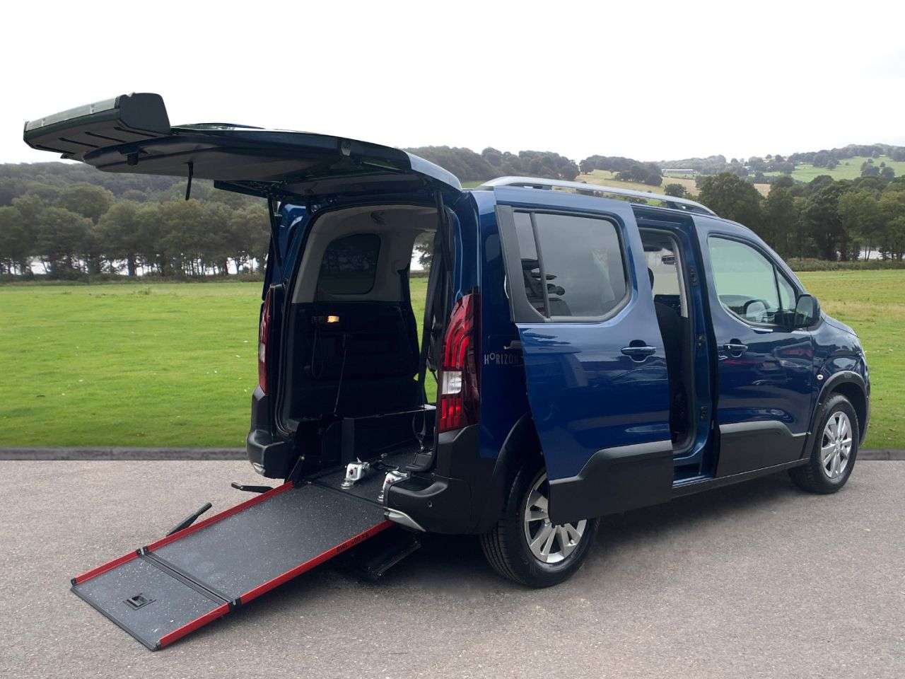 A 2020 PEUGEOT RIFTER 1.5 BlueHDi Allure Standard MPV 5dr Diesel Manual Euro 6 (s/s) (100 ps) Low A 2020 PEUGEOT RIFTER 1.5 BlueHDi Allure Standard MPV 5dr Diesel Manual Euro 6 (s/s) (100 ps) Low