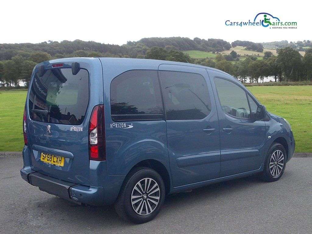 A 2018 PEUGEOT PARTNER 1.6L 5d AUTO 100 BHP Automatic, power winch A 2018 PEUGEOT PARTNER 1.6L 5d AUTO 100 BHP Automatic, power winch