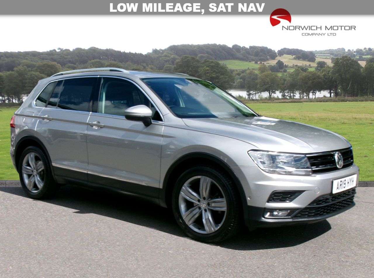 A 2019 VOLKSWAGEN TIGUAN 1.5 TSI EVO Match SUV 5dr Petrol Manual Euro 6 (s/s) (150 ps) Sat Nav, Reve A 2019 VOLKSWAGEN TIGUAN 1.5 TSI EVO Match SUV 5dr Petrol Manual Euro 6 (s/s) (150 ps) Sat Nav, Reve