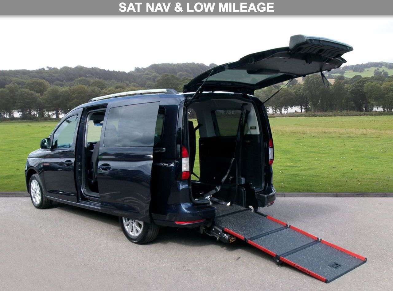 A 2024 FORD GRAND TOURNEO CONNECT 2.0 EcoBlue Titanium MPV 5dr Diesel Manual Euro 6 (s/s) (122 ps) Low Mileag A 2024 FORD GRAND TOURNEO CONNECT 2.0 EcoBlue Titanium MPV 5dr Diesel Manual Euro 6 (s/s) (122 ps) Low Mileag