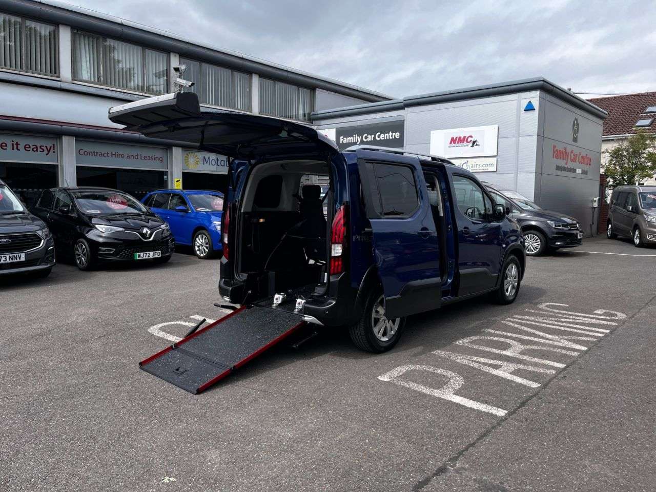 A 2021 PEUGEOT RIFTER 1.5 BlueHDi Allure Premium Standard MPV 5dr Diesel Manual Euro 6 (s/s) (100 A 2021 PEUGEOT RIFTER 1.5 BlueHDi Allure Premium Standard MPV 5dr Diesel Manual Euro 6 (s/s) (100