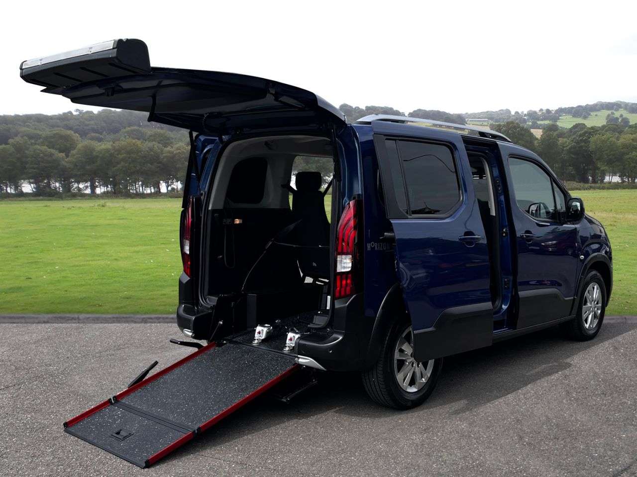 A 2021 PEUGEOT RIFTER 1.5 BlueHDi Allure Premium Standard MPV 5dr Diesel Manual Euro 6 (s/s) (100 A 2021 PEUGEOT RIFTER 1.5 BlueHDi Allure Premium Standard MPV 5dr Diesel Manual Euro 6 (s/s) (100