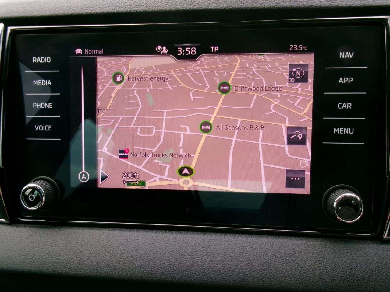 2022 SKODA KAROQ 2022 SKODA KAROQ