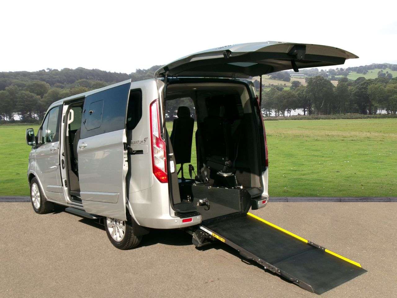 A 2022 FORD TOURNEO CUSTOM 2.0 320 EcoBlue Titanium Minibus Double Cab 5dr Diesel Auto L1 Euro 6 (s/s) A 2022 FORD TOURNEO CUSTOM 2.0 320 EcoBlue Titanium Minibus Double Cab 5dr Diesel Auto L1 Euro 6 (s/s)