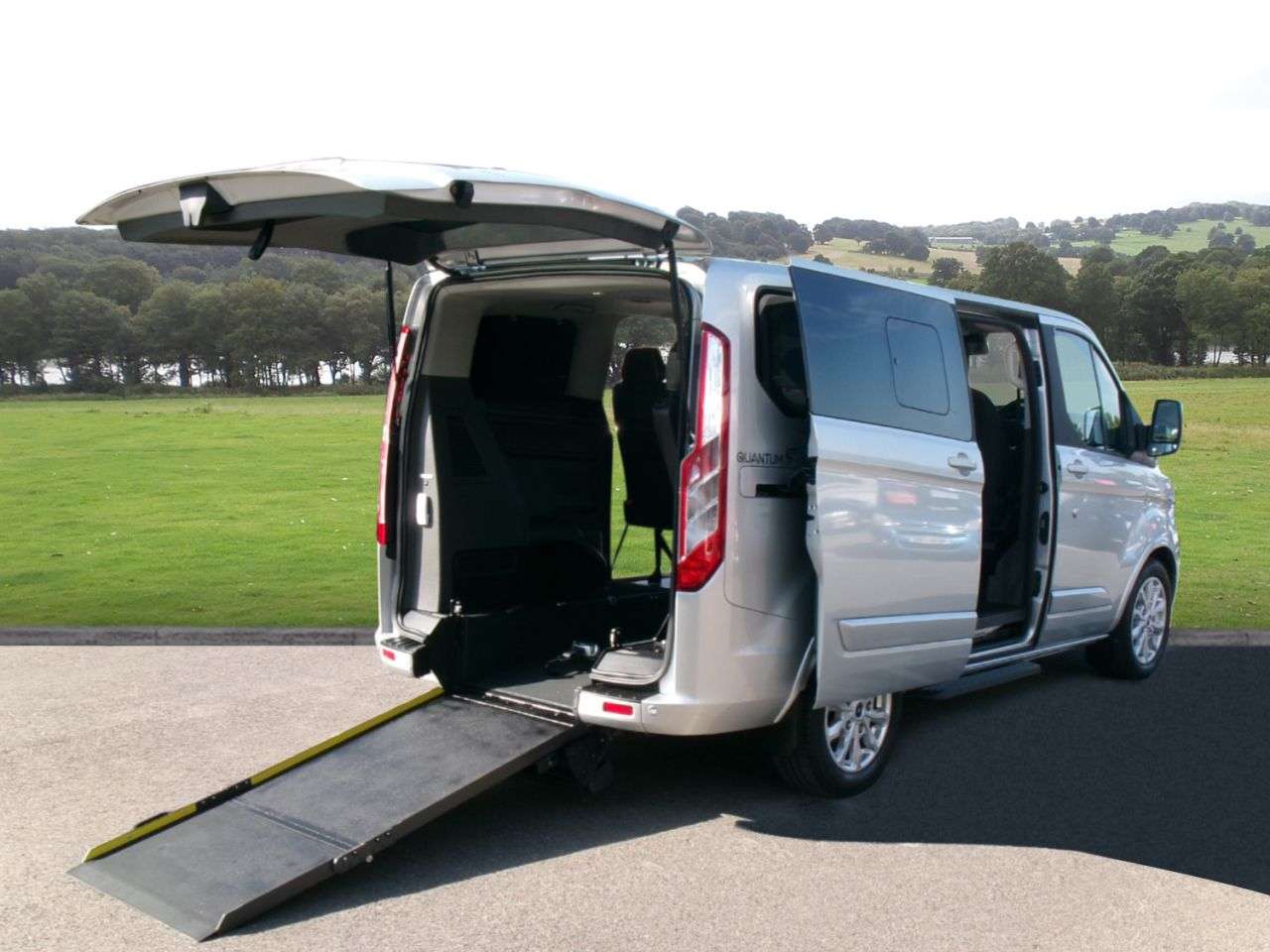A 2022 FORD TOURNEO CUSTOM 2.0 320 EcoBlue Titanium Minibus Double Cab 5dr Diesel Auto L1 Euro 6 (s/s) A 2022 FORD TOURNEO CUSTOM 2.0 320 EcoBlue Titanium Minibus Double Cab 5dr Diesel Auto L1 Euro 6 (s/s)