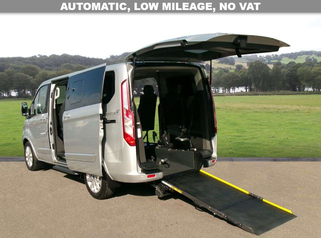 A 2022 FORD TOURNEO CUSTOM 2.0 320 EcoBlue Titanium Minibus Double Cab 5dr Diesel Auto L1 Euro 6 (s/s) A 2022 FORD TOURNEO CUSTOM 2.0 320 EcoBlue Titanium Minibus Double Cab 5dr Diesel Auto L1 Euro 6 (s/s)