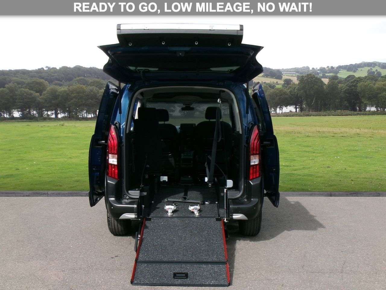 A 2023 PEUGEOT RIFTER 1.5 BlueHDi Allure Standard MPV 5dr Diesel Manual Euro 6 (100 ps) Low milea A 2023 PEUGEOT RIFTER 1.5 BlueHDi Allure Standard MPV 5dr Diesel Manual Euro 6 (100 ps) Low milea