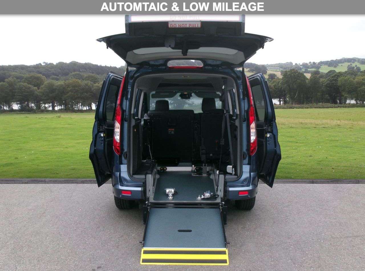A 2021 FORD TOURNEO CONNECT 1.5 EcoBlue Titanium MPV 5dr Diesel Auto Euro 6 (s/s) (120 ps) Automatic an A 2021 FORD TOURNEO CONNECT 1.5 EcoBlue Titanium MPV 5dr Diesel Auto Euro 6 (s/s) (120 ps) Automatic an