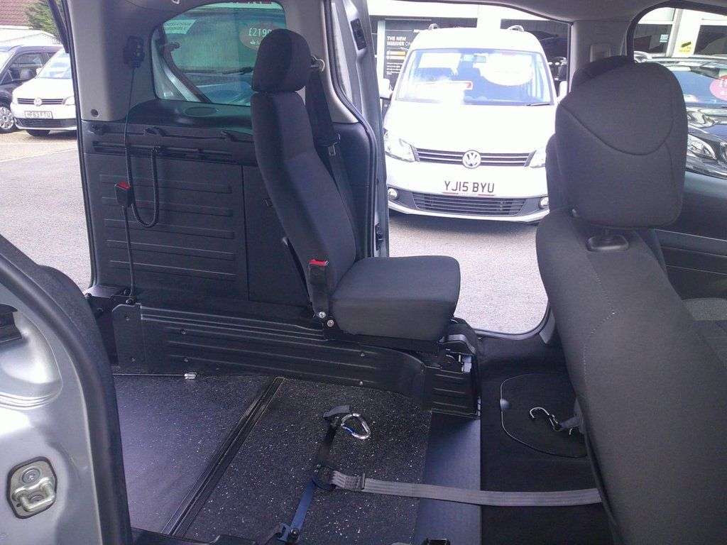 2018 PEUGEOT PARTNER TEPEE 2018 PEUGEOT PARTNER TEPEE
