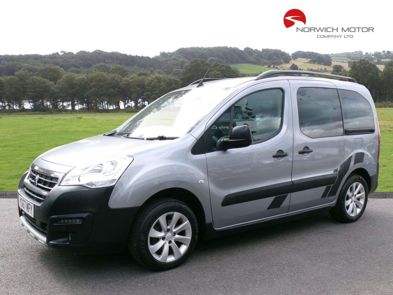 A 2017 PEUGEOT PARTNER TEPEE 1.6 BlueHDi Outdoor MPV 5dr Diesel Manual Euro 6 (s/s) (120 ps) Great Load A 2017 PEUGEOT PARTNER TEPEE 1.6 BlueHDi Outdoor MPV 5dr Diesel Manual Euro 6 (s/s) (120 ps) Great Load