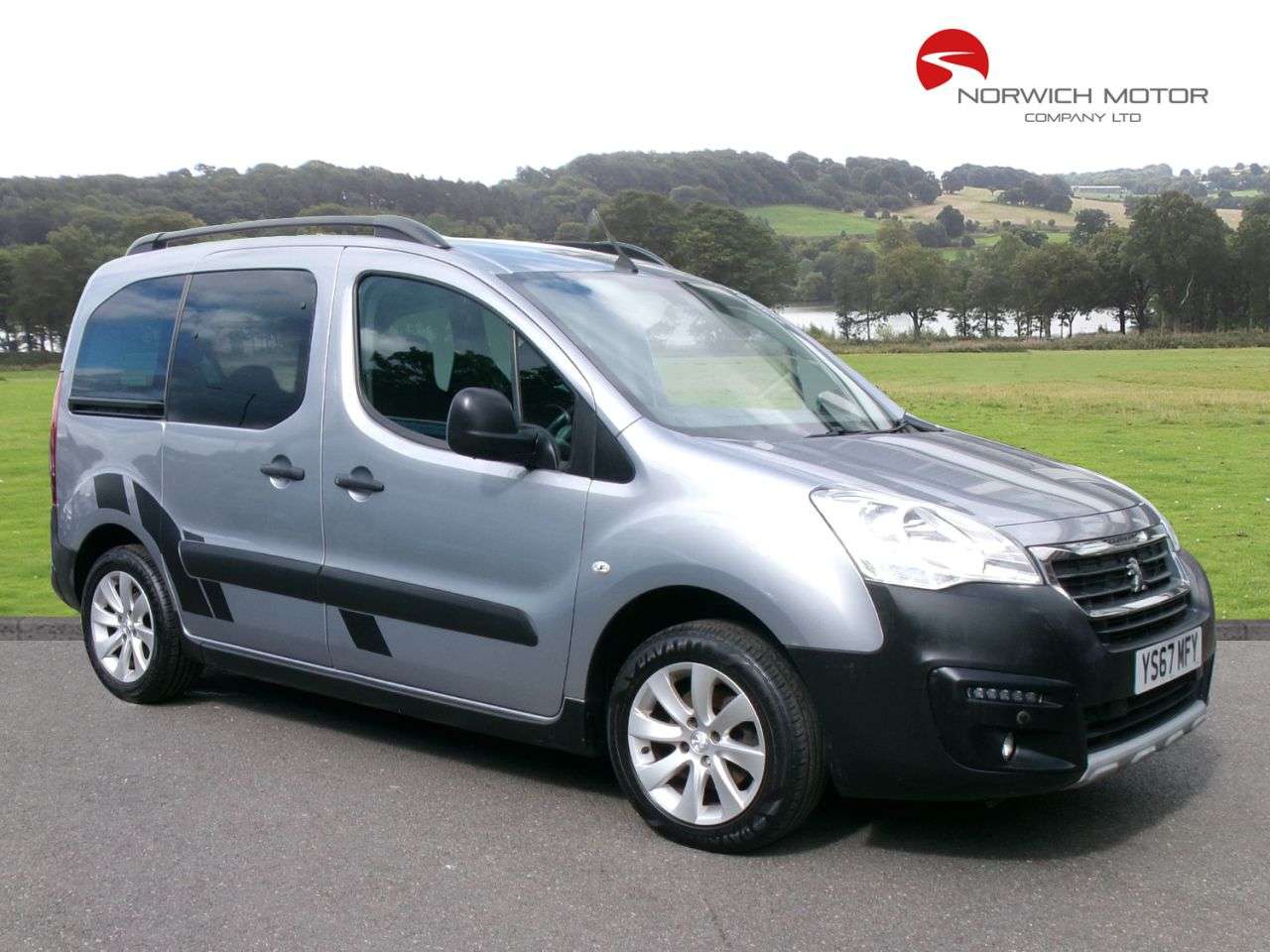 A 2017 PEUGEOT PARTNER TEPEE 1.6 BlueHDi Outdoor MPV 5dr Diesel Manual Euro 6 (s/s) (120 ps) Great Load A 2017 PEUGEOT PARTNER TEPEE 1.6 BlueHDi Outdoor MPV 5dr Diesel Manual Euro 6 (s/s) (120 ps) Great Load