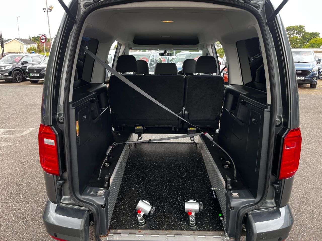 2021 VOLKSWAGEN CADDY MAXI LIFE 2021 VOLKSWAGEN CADDY MAXI LIFE