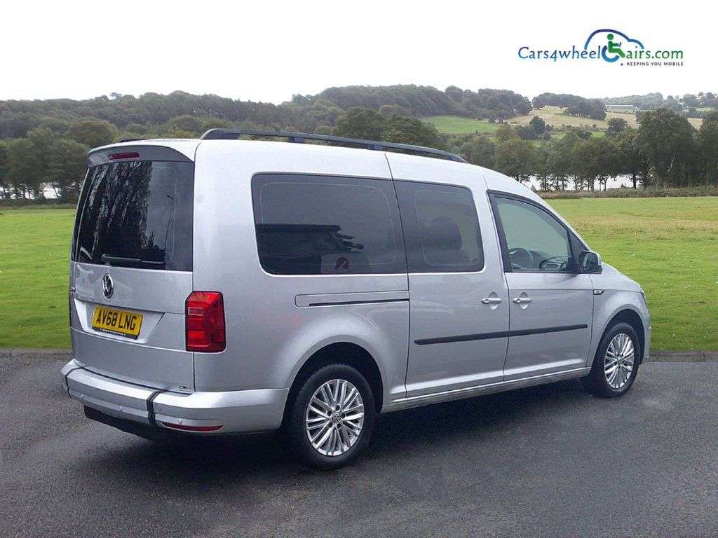 A 2018 VOLKSWAGEN CADDY MAXI LIFE 2.0 TDI BlueMotion Tech MPV 5dr Diesel DSG Euro 6 (s/s) (102 ps) Automatic A 2018 VOLKSWAGEN CADDY MAXI LIFE 2.0 TDI BlueMotion Tech MPV 5dr Diesel DSG Euro 6 (s/s) (102 ps) Automatic