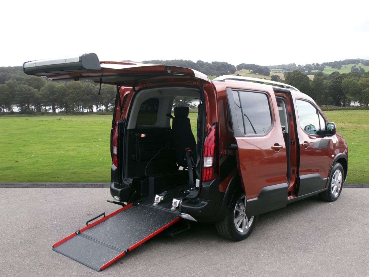 A 2020 PEUGEOT RIFTER 1.5 BlueHDi Allure Standard MPV 5dr Diesel Manual Euro 6 (100 ps) POWER WIN A 2020 PEUGEOT RIFTER 1.5 BlueHDi Allure Standard MPV 5dr Diesel Manual Euro 6 (100 ps) POWER WIN
