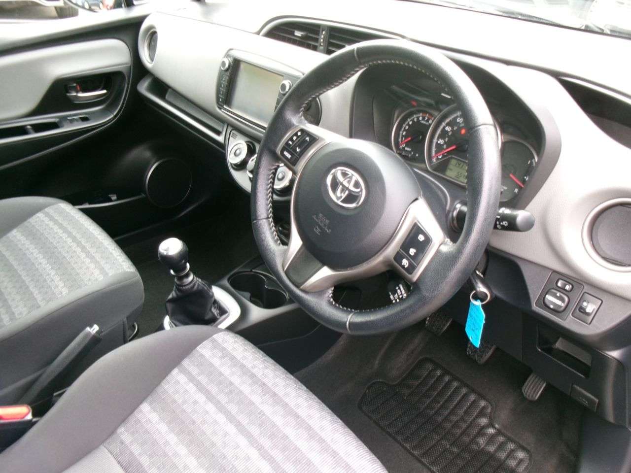 2016 TOYOTA YARIS 2016 TOYOTA YARIS