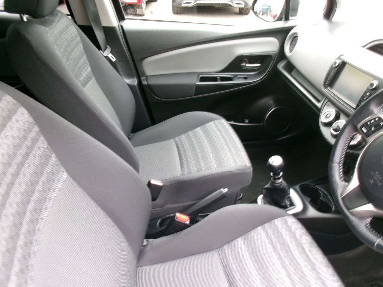 2016 TOYOTA YARIS 2016 TOYOTA YARIS