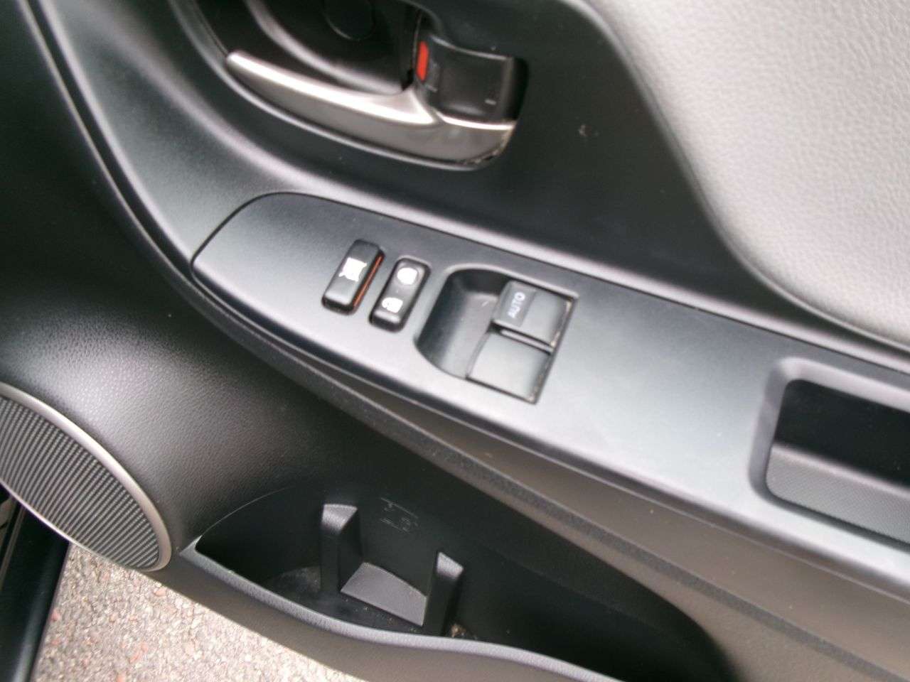 2016 TOYOTA YARIS 2016 TOYOTA YARIS