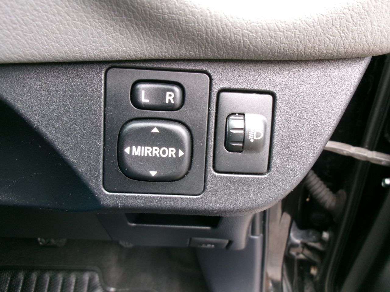2016 TOYOTA YARIS 2016 TOYOTA YARIS
