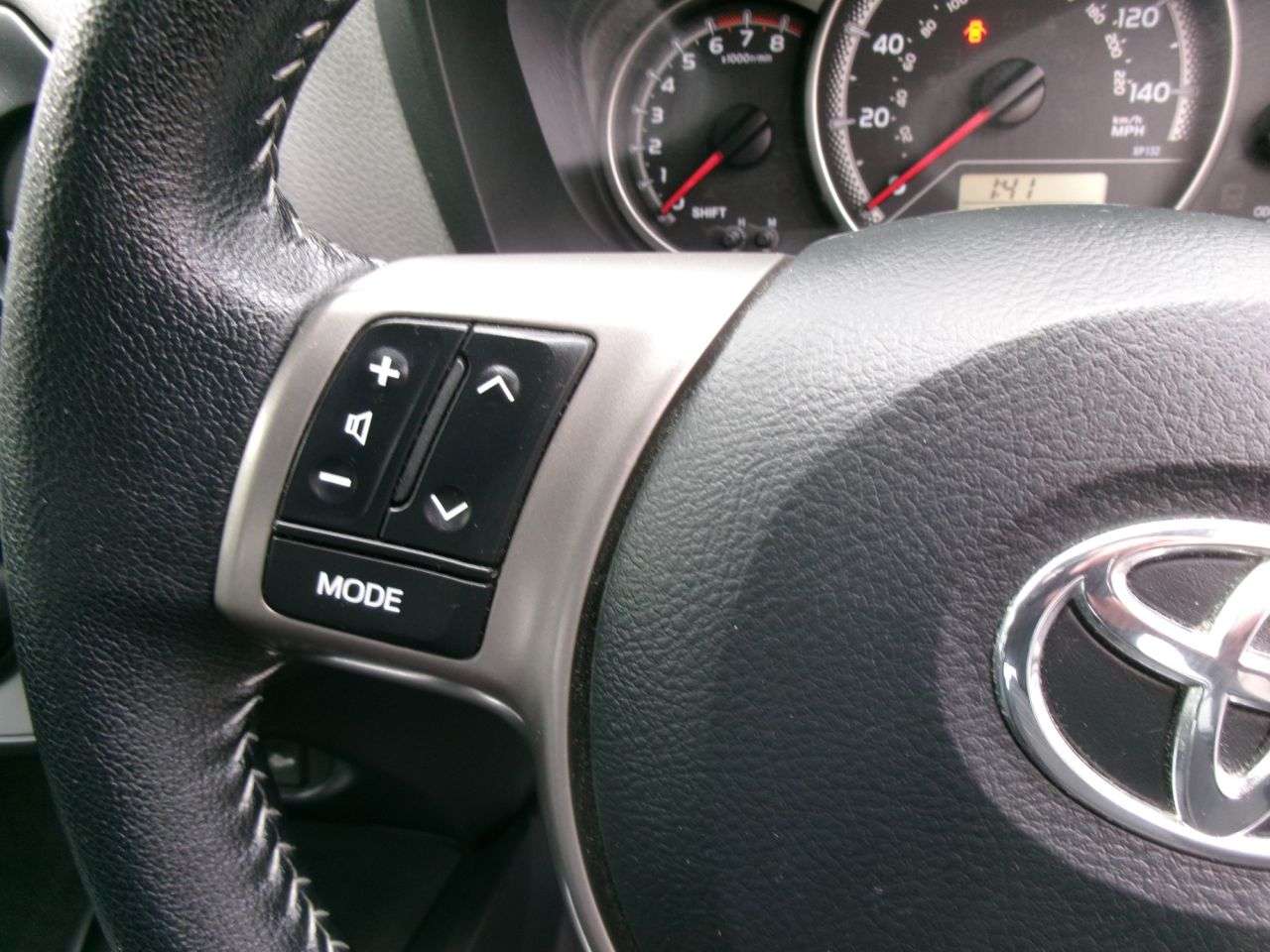 2016 TOYOTA YARIS 2016 TOYOTA YARIS