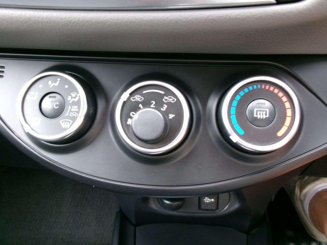 2016 TOYOTA YARIS 2016 TOYOTA YARIS