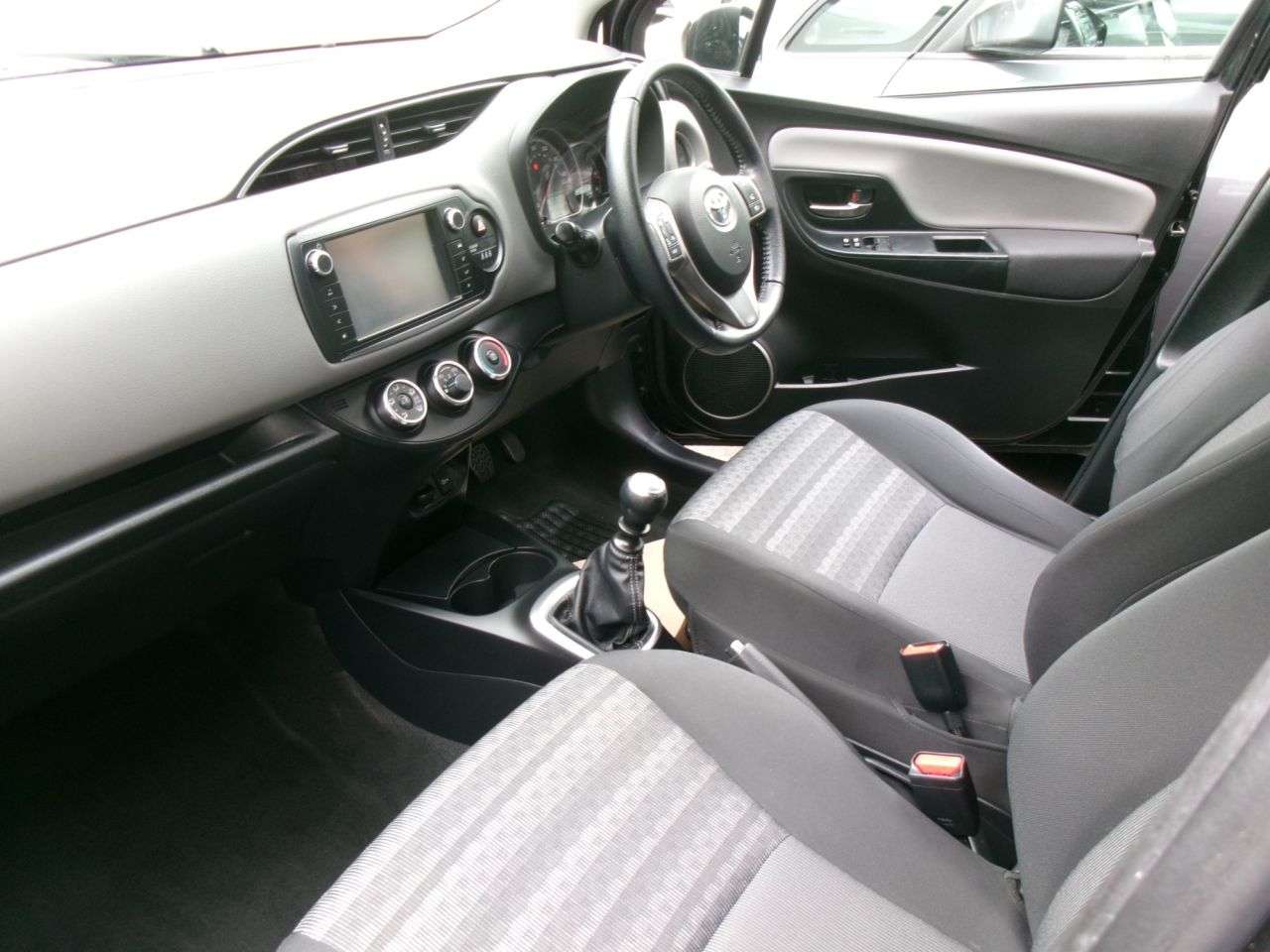 2016 TOYOTA YARIS 2016 TOYOTA YARIS