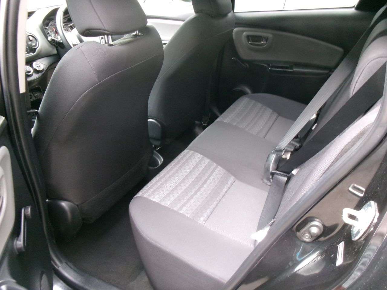2016 TOYOTA YARIS 2016 TOYOTA YARIS