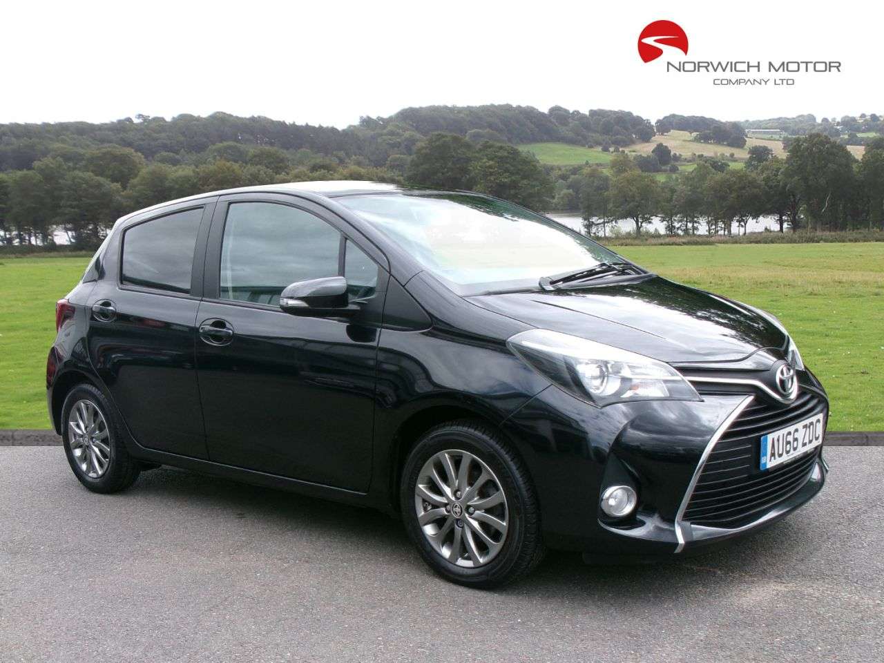 A 2016 TOYOTA YARIS 1.33 Dual VVT-i Icon Hatchback 5dr Petrol Manual Euro 6 (99 ps) Reversing C A 2016 TOYOTA YARIS 1.33 Dual VVT-i Icon Hatchback 5dr Petrol Manual Euro 6 (99 ps) Reversing C
