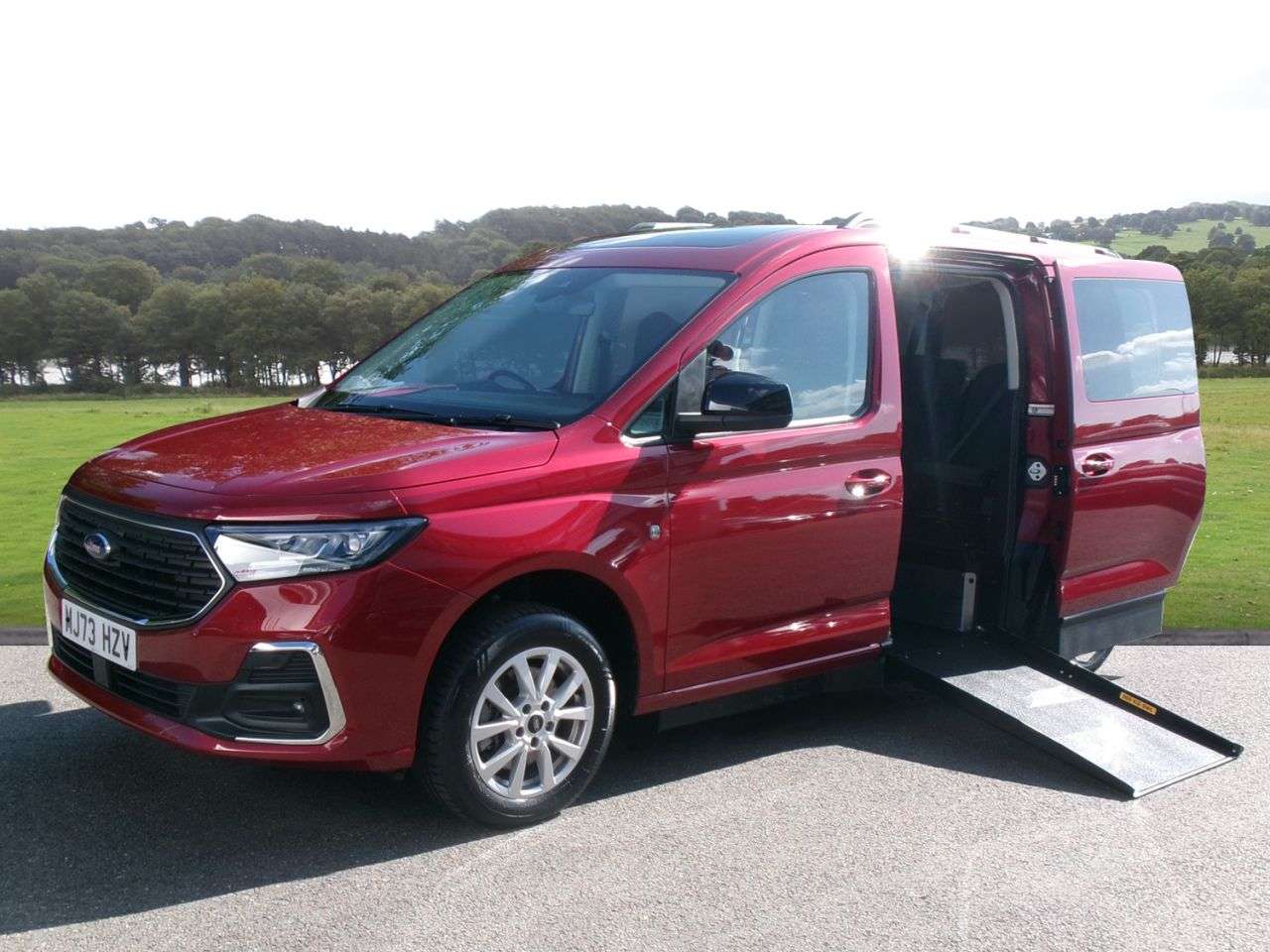 A 2023 FORD GRAND TOURNEO CONNECT 1.5 EcoBoost Titanium MPV 5dr Petrol DCT Wheelchair Accessible Automatic A 2023 FORD GRAND TOURNEO CONNECT 1.5 EcoBoost Titanium MPV 5dr Petrol DCT Wheelchair Accessible Automatic